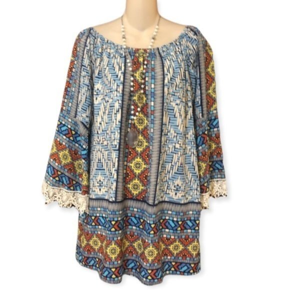 Pink owl graphic design dress with lace‎ accents - Picture 1 of 9